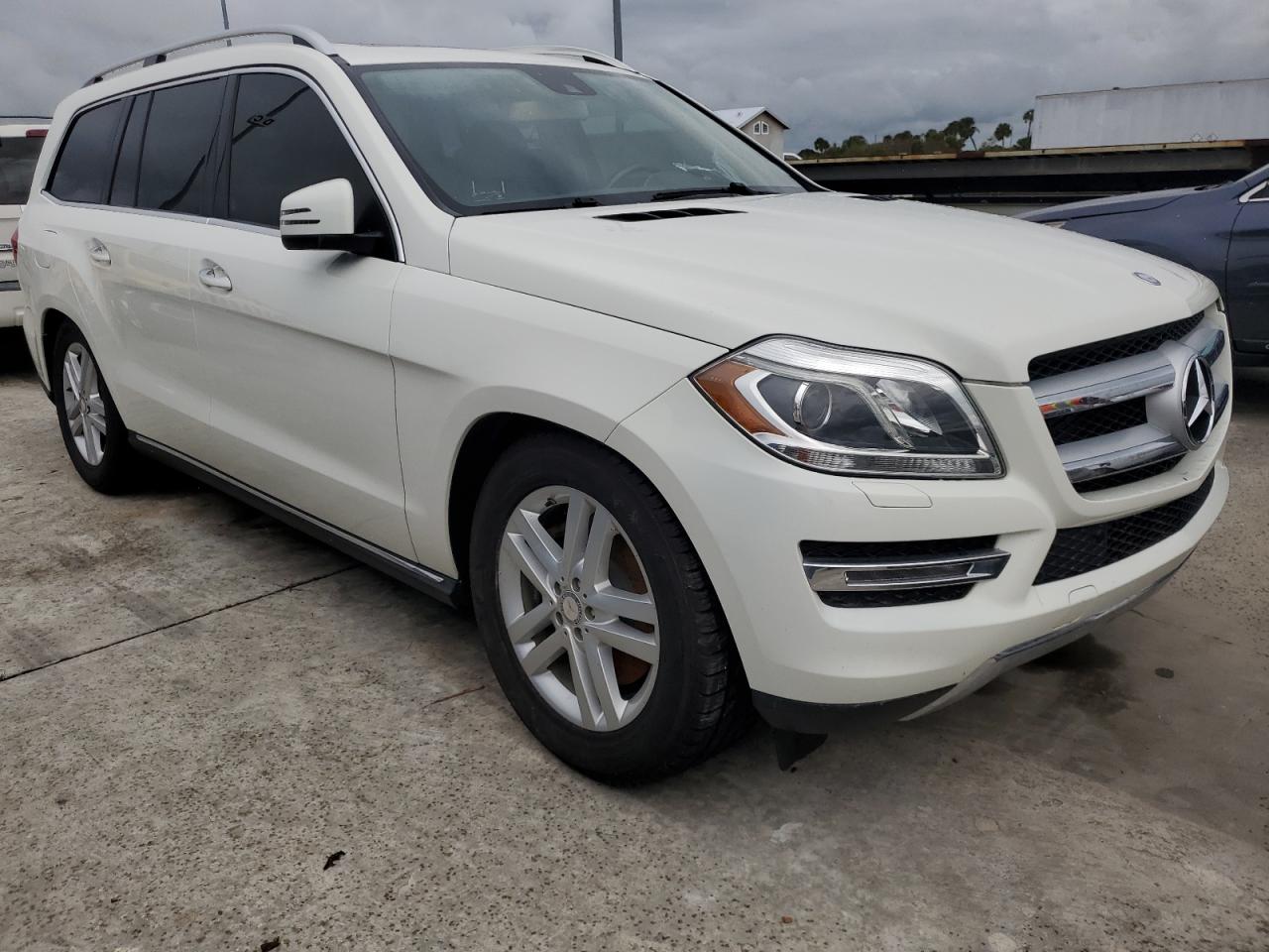 VIN 4JGDF7CE9DA187427 2013 MERCEDES-BENZ GL-CLASS no.4