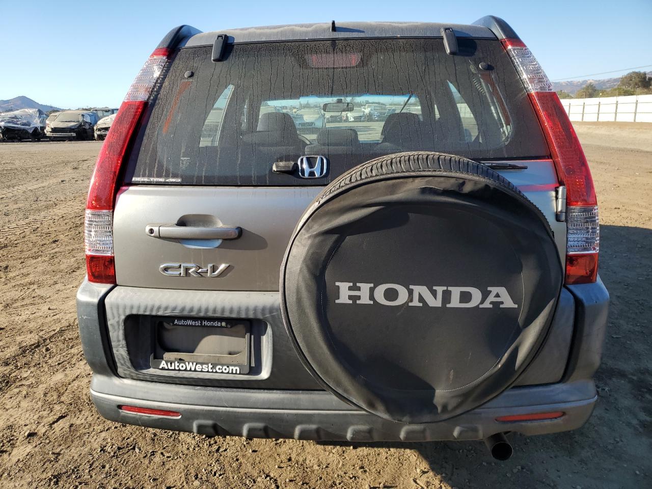 JHLRD78555C017826 2005 Honda Cr-V Lx