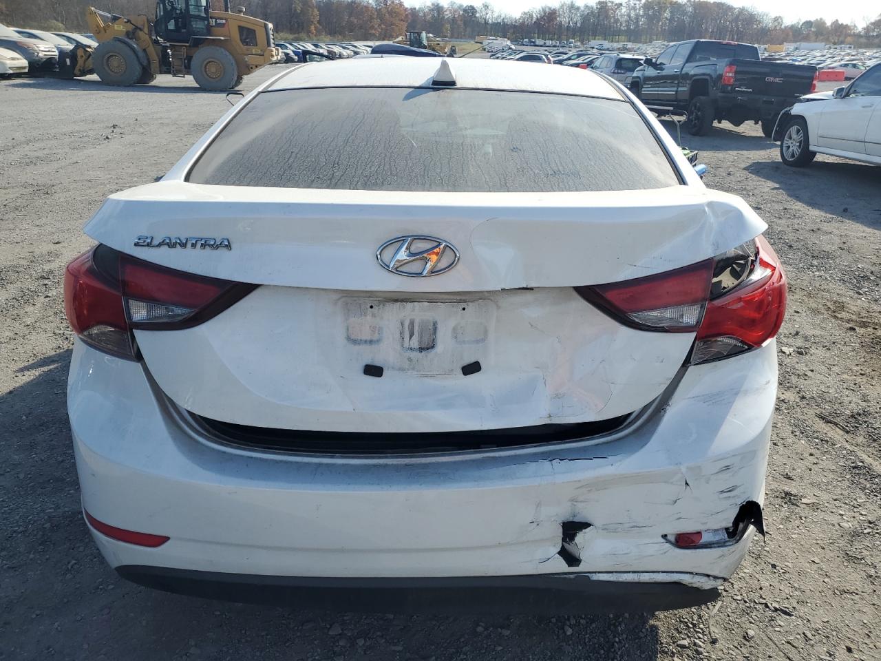 2016 Hyundai Elantra - Image 6
