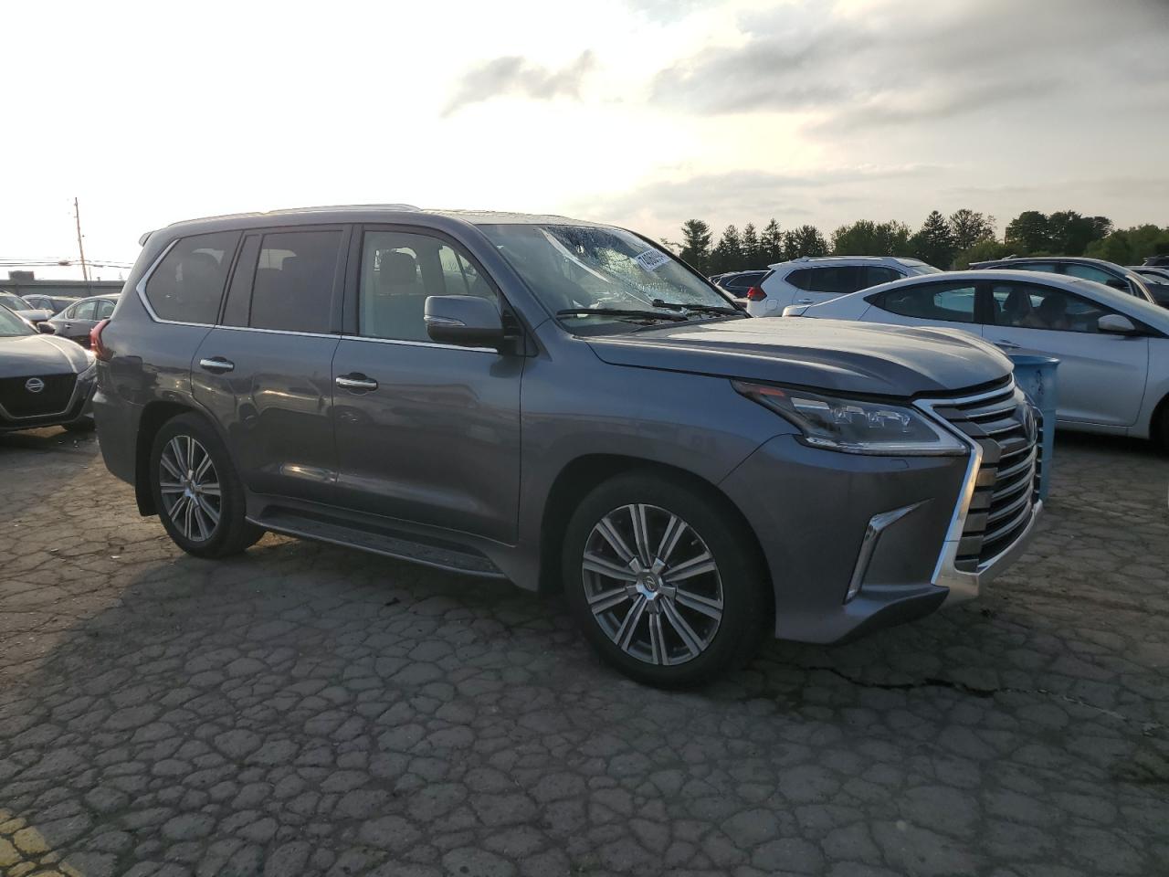 JTJHY7AX8G4196267 2016 Lexus Lx 570