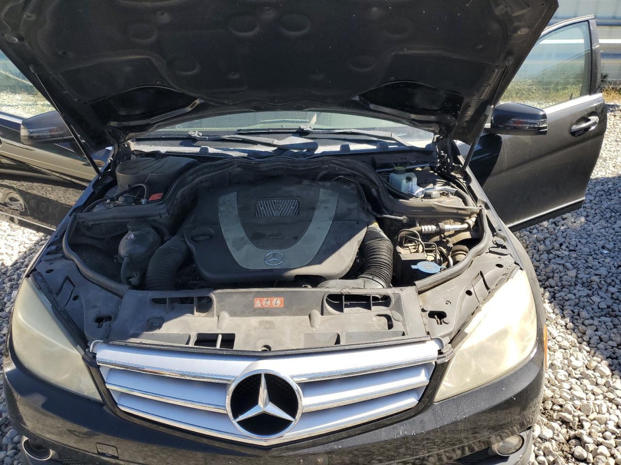 WDDGF5EB9AF413365 2010 Mercedes-Benz C 300