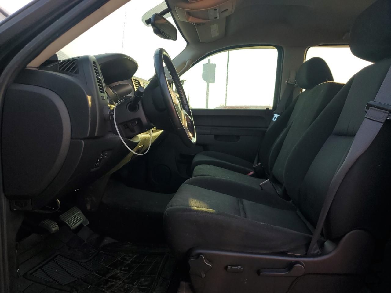 2011 Chevrolet Silverado - Image 7