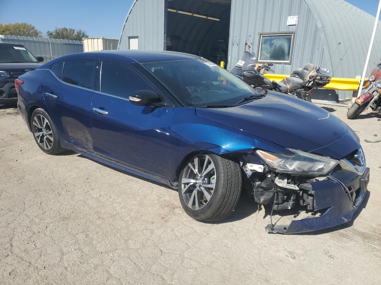 2017 Nissan Maxima - Image 4