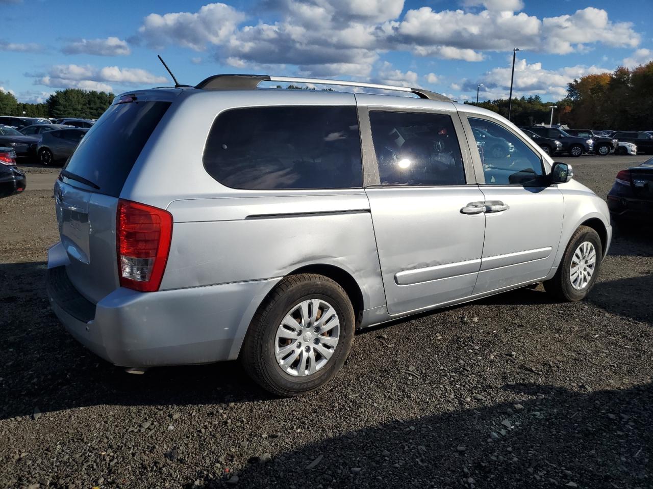 2011 Kia Sedona Lx VIN: KNDMG4C72B6379175 Lot: 76312374