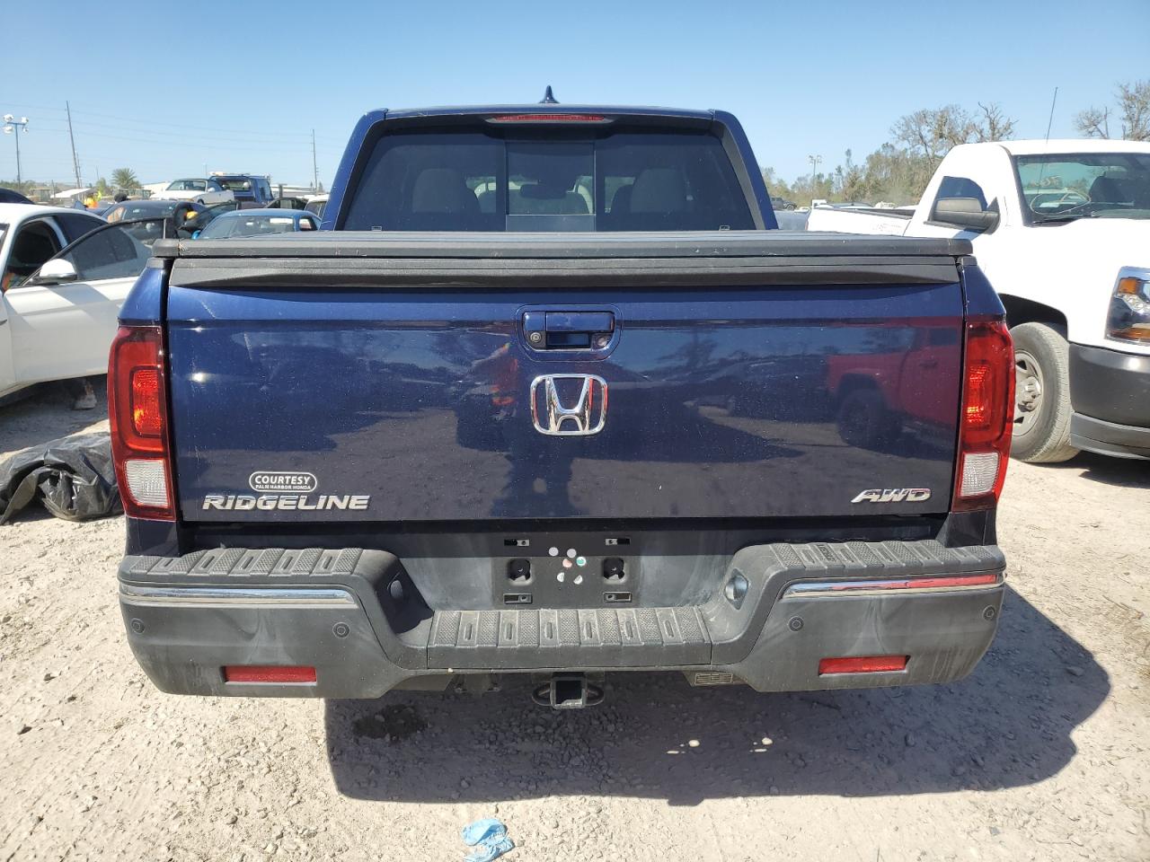 2017 Honda Ridgeline Rtl VIN: 5FPYK3F75HB001927 Lot: 76605274