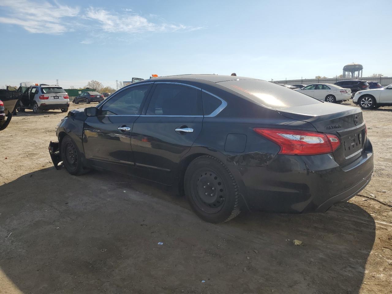 2016 Nissan Altima - Image 2