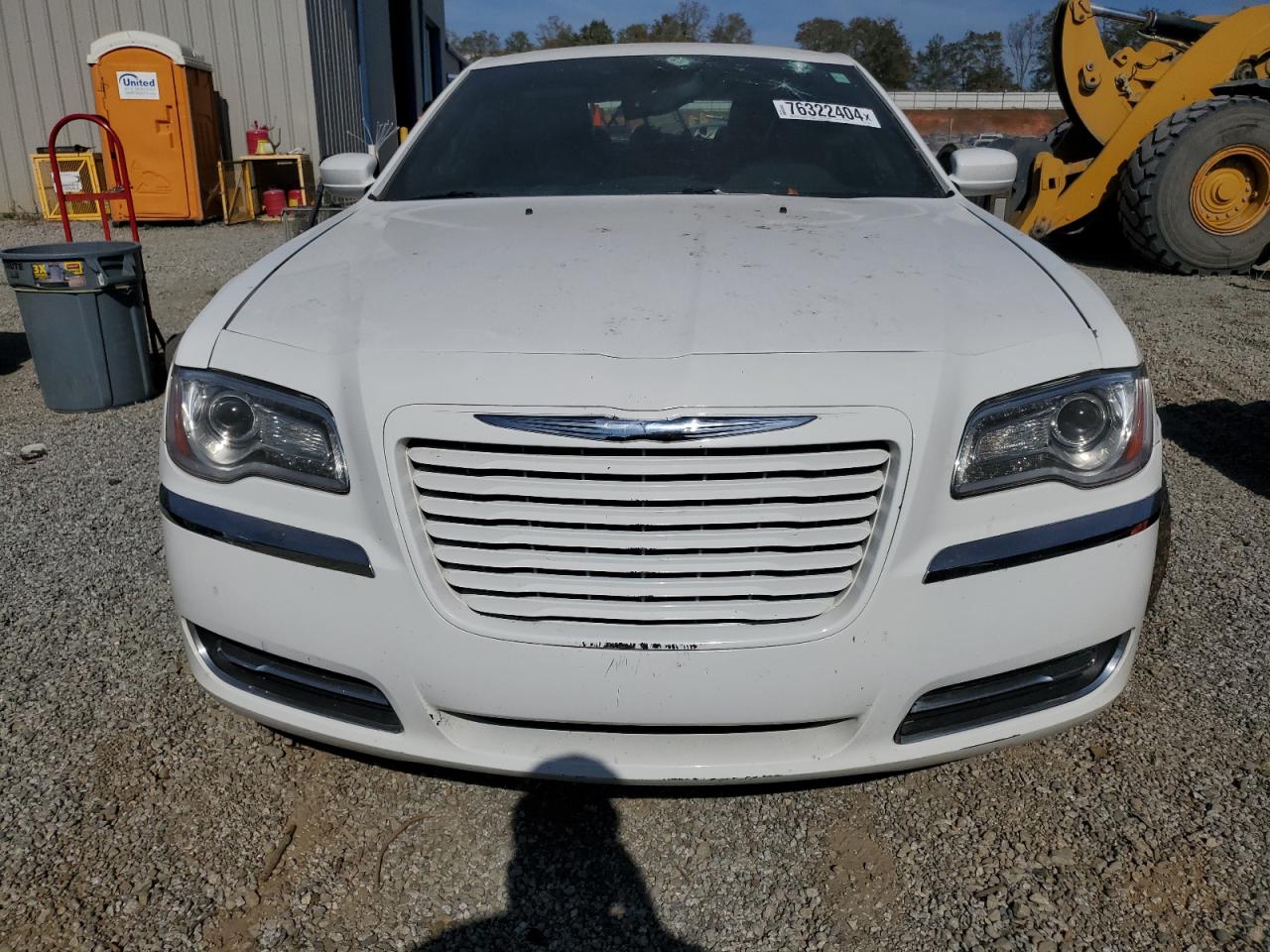 2014 Chrysler 300 - Image 5