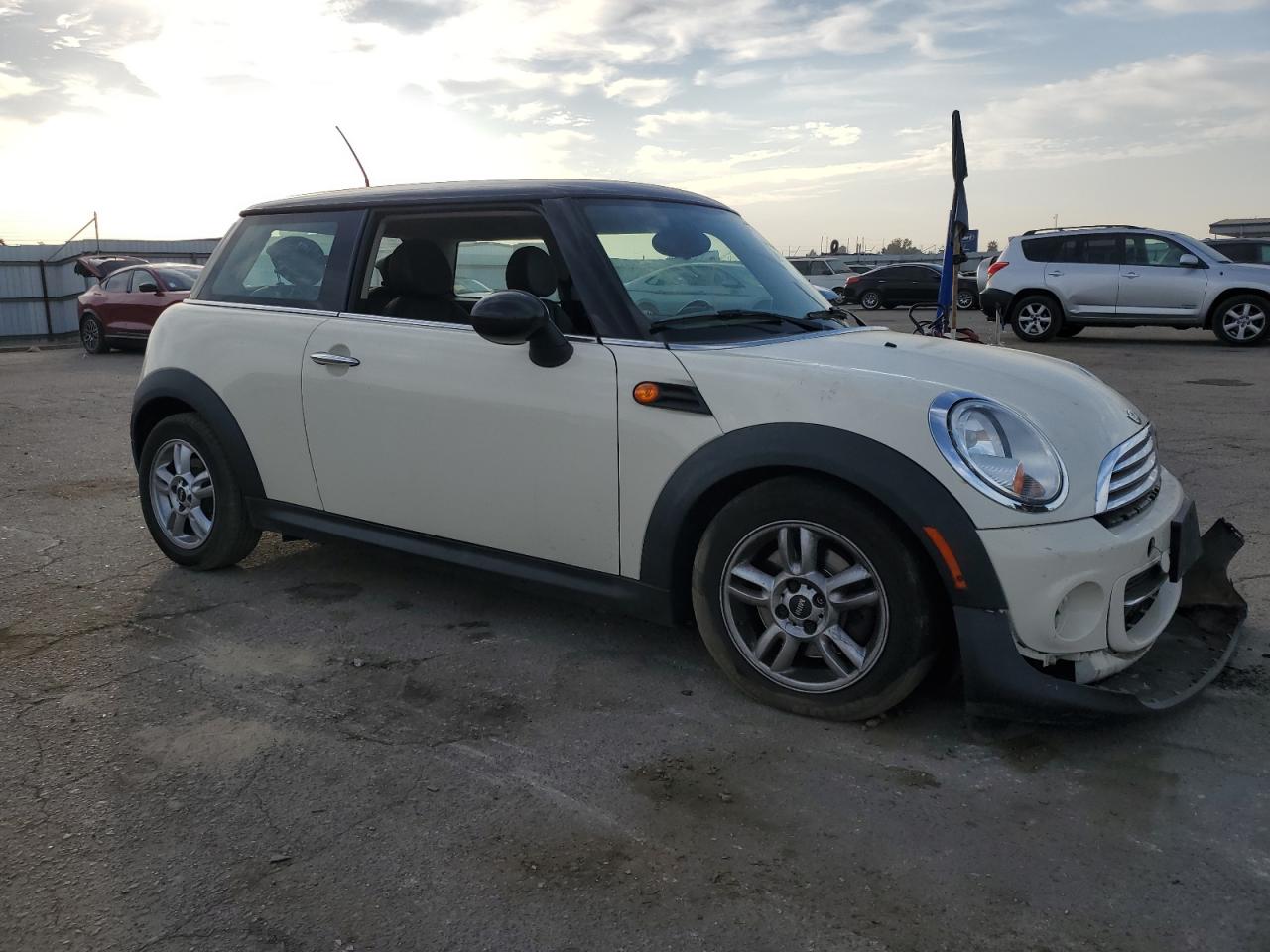 VIN WMWSU3C53DT680015 2013 MINI COOPER no.4