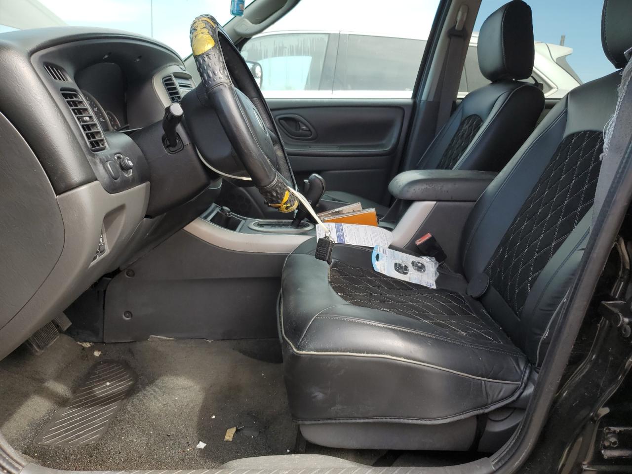 2005 Mazda Tribute - Image 4