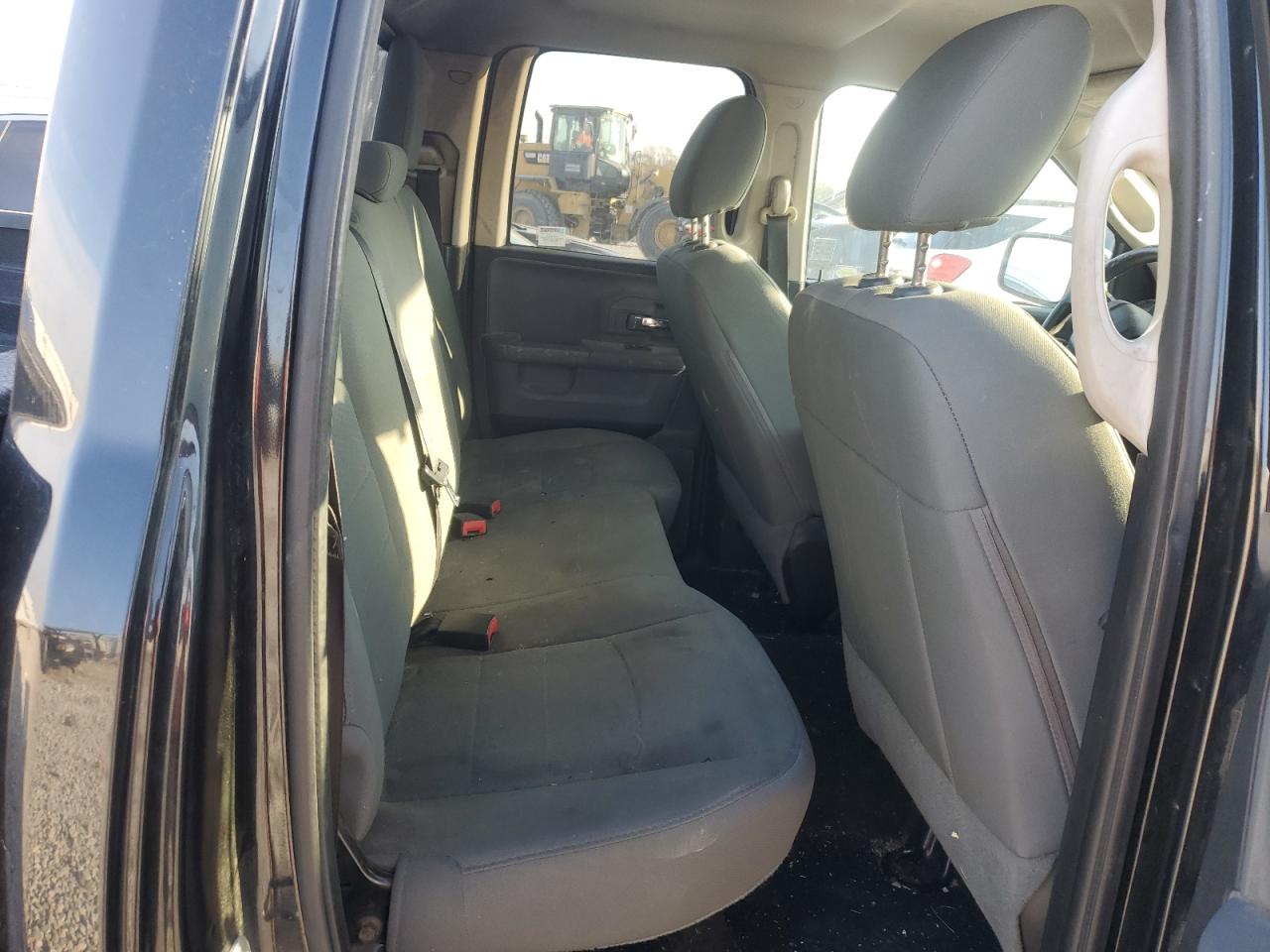 2016 RAM 1500 - Image 10