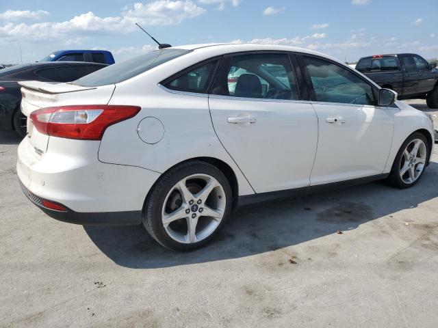 Седаны FORD FOCUS 2013 Белы