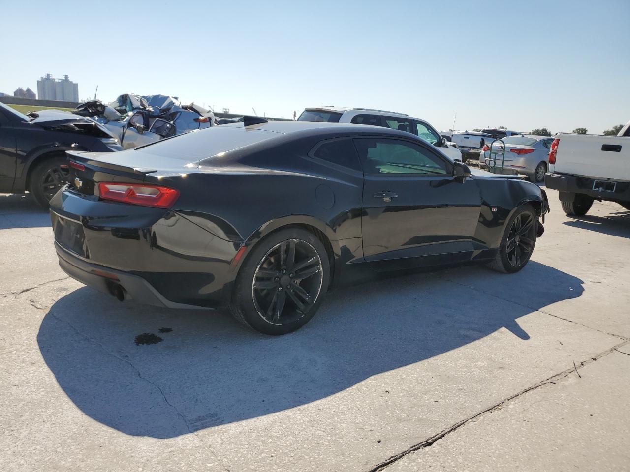 1G1FB1RS4J0117816 2018 Chevrolet Camaro Lt