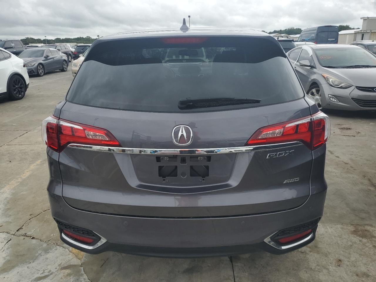 5J8TB4H71JL000137 2018 Acura Rdx Advance