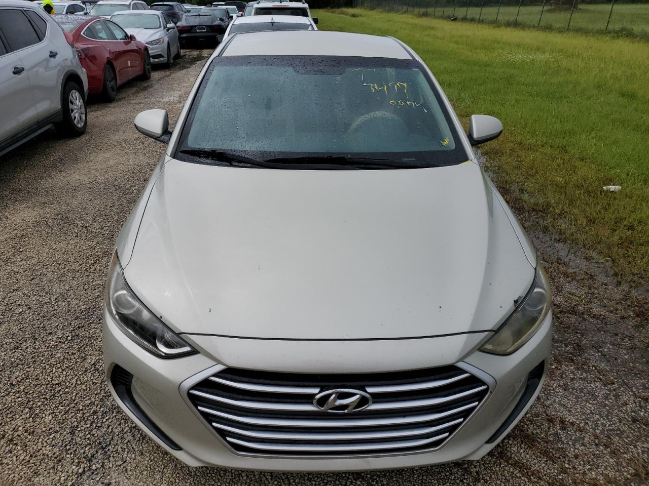 2017 Hyundai Elantra - Image 5
