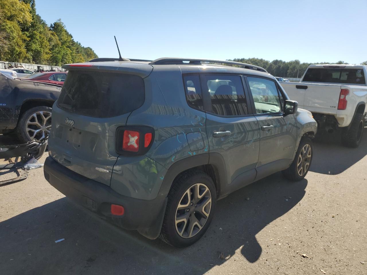 2018 Jeep Renegade - Image 3