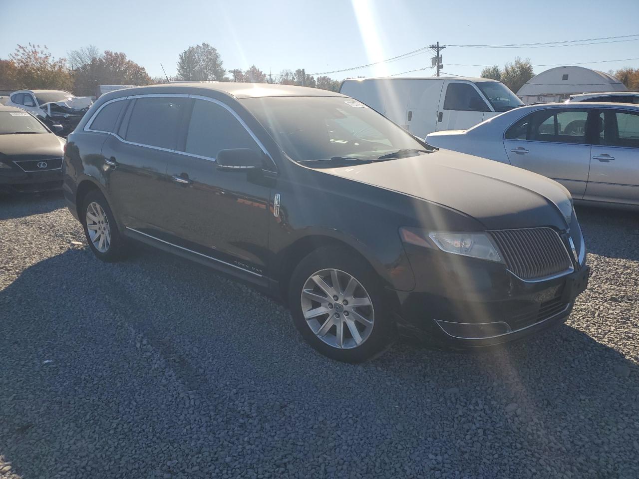 VIN 2LMHJ5NK9EBL52796 2014 LINCOLN MKT no.4