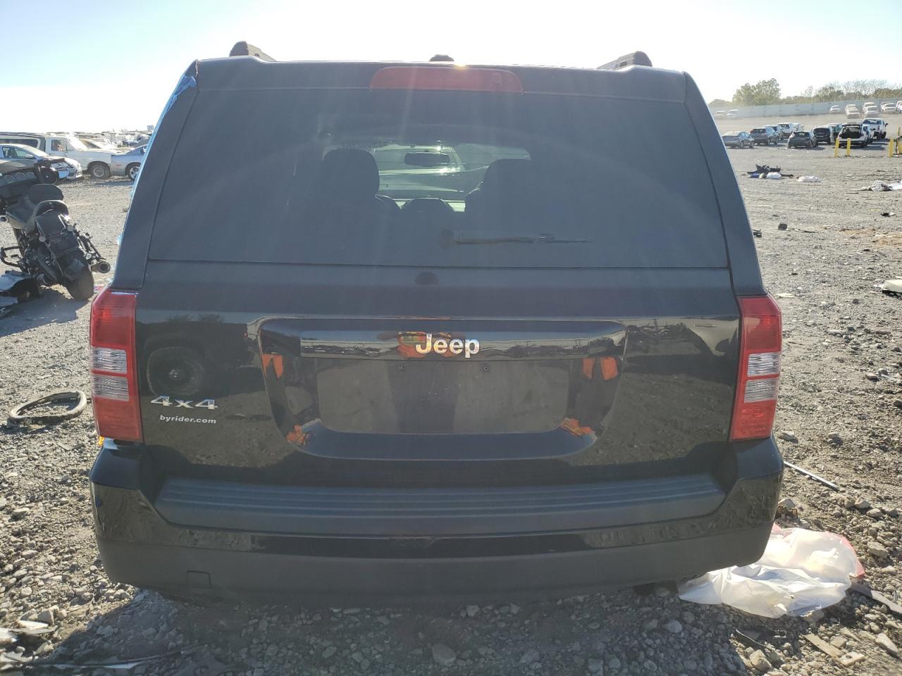 VIN 1C4NJRBBXGD614370 2016 JEEP PATRIOT no.6