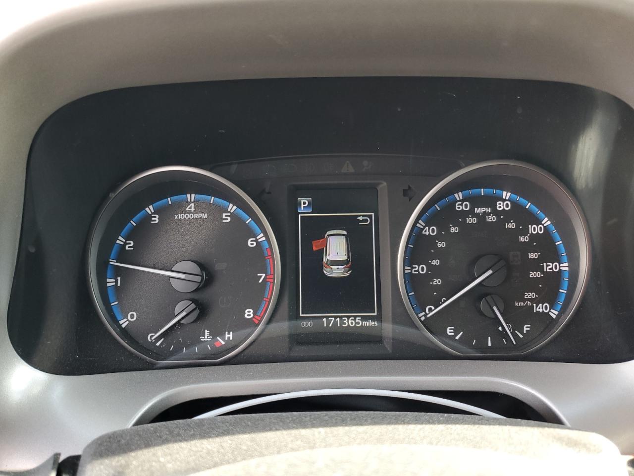 2018 Toyota RAV 4 - Image 9