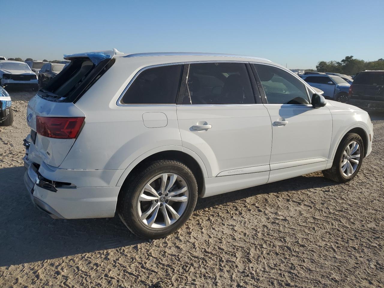 2019 Audi Q7 - Image 3