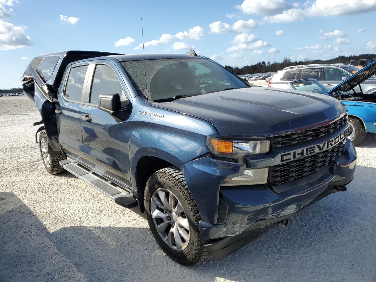 2019 Chevrolet Silverado - Image 4