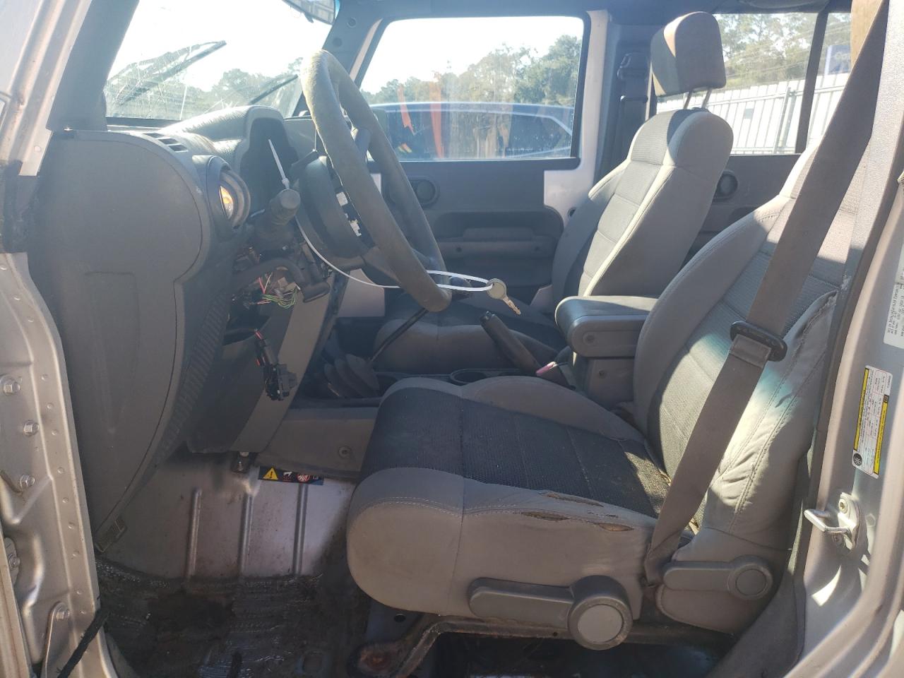 2007 Jeep Wrangler X VIN: 1J4GB39157L230528 Lot: 60622435