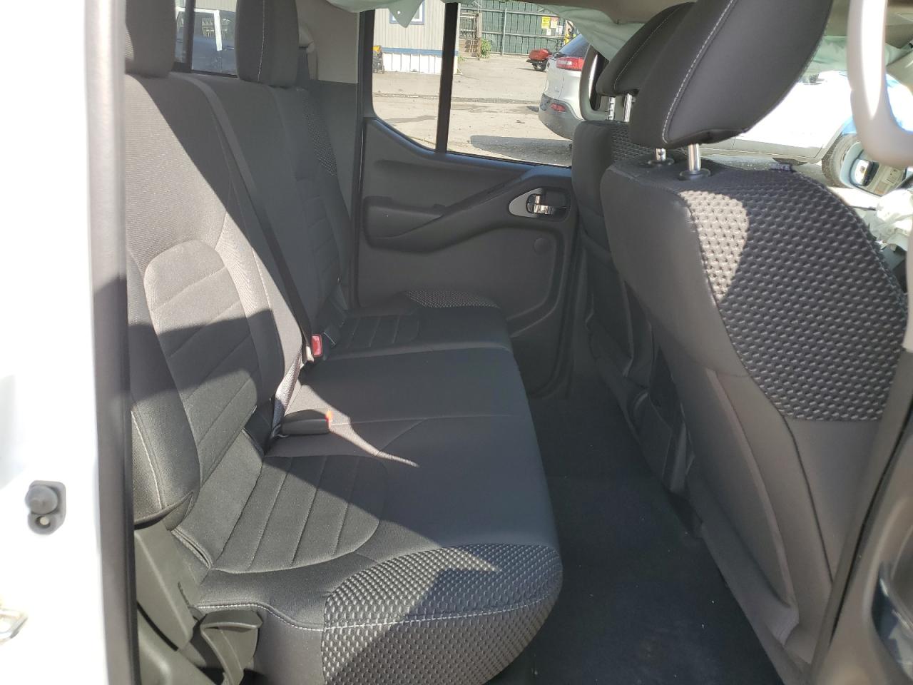 2019 Nissan Navara (Frontier) - Image 10