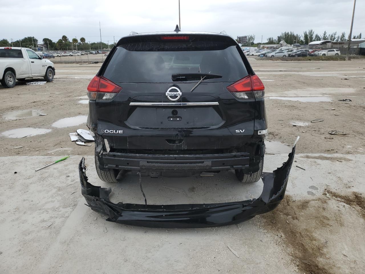 2018 Nissan Rogue S VIN: KNMAT2MT3JP580168 Lot: 76560464