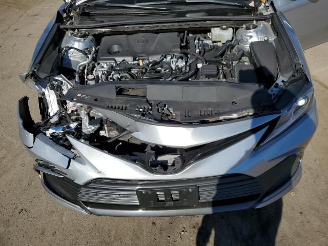 4T1C31AK2NU599036 Toyota Camry LE 11