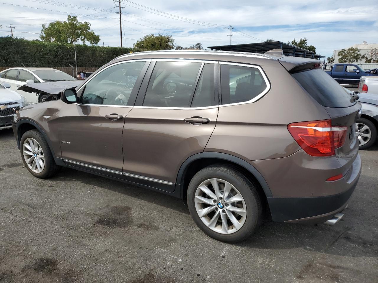 VIN 5UXWX9C54E0D39936 2014 BMW X3 no.2