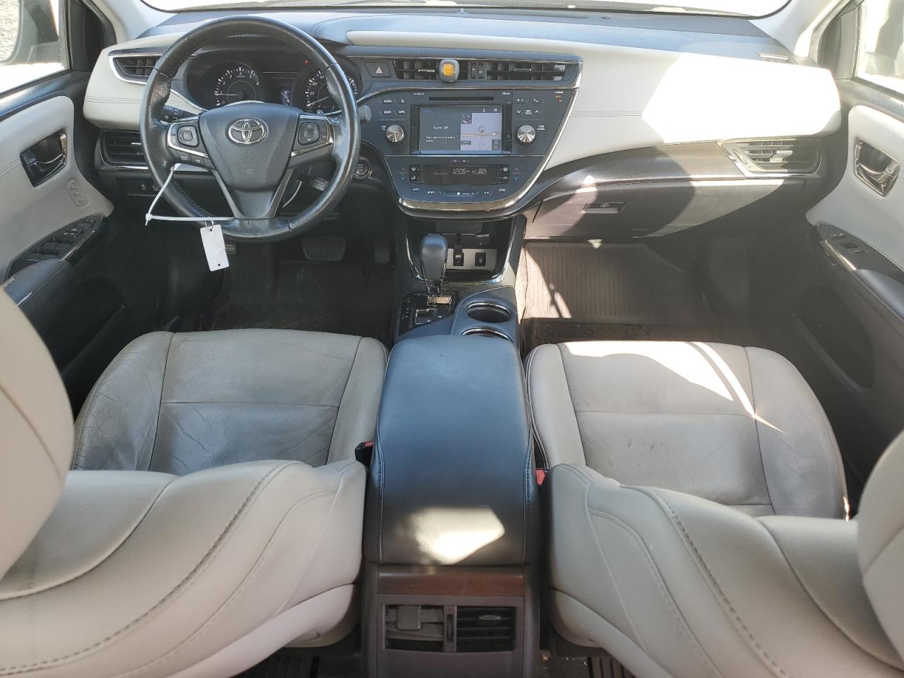 2016 Toyota Avalon - Image 8