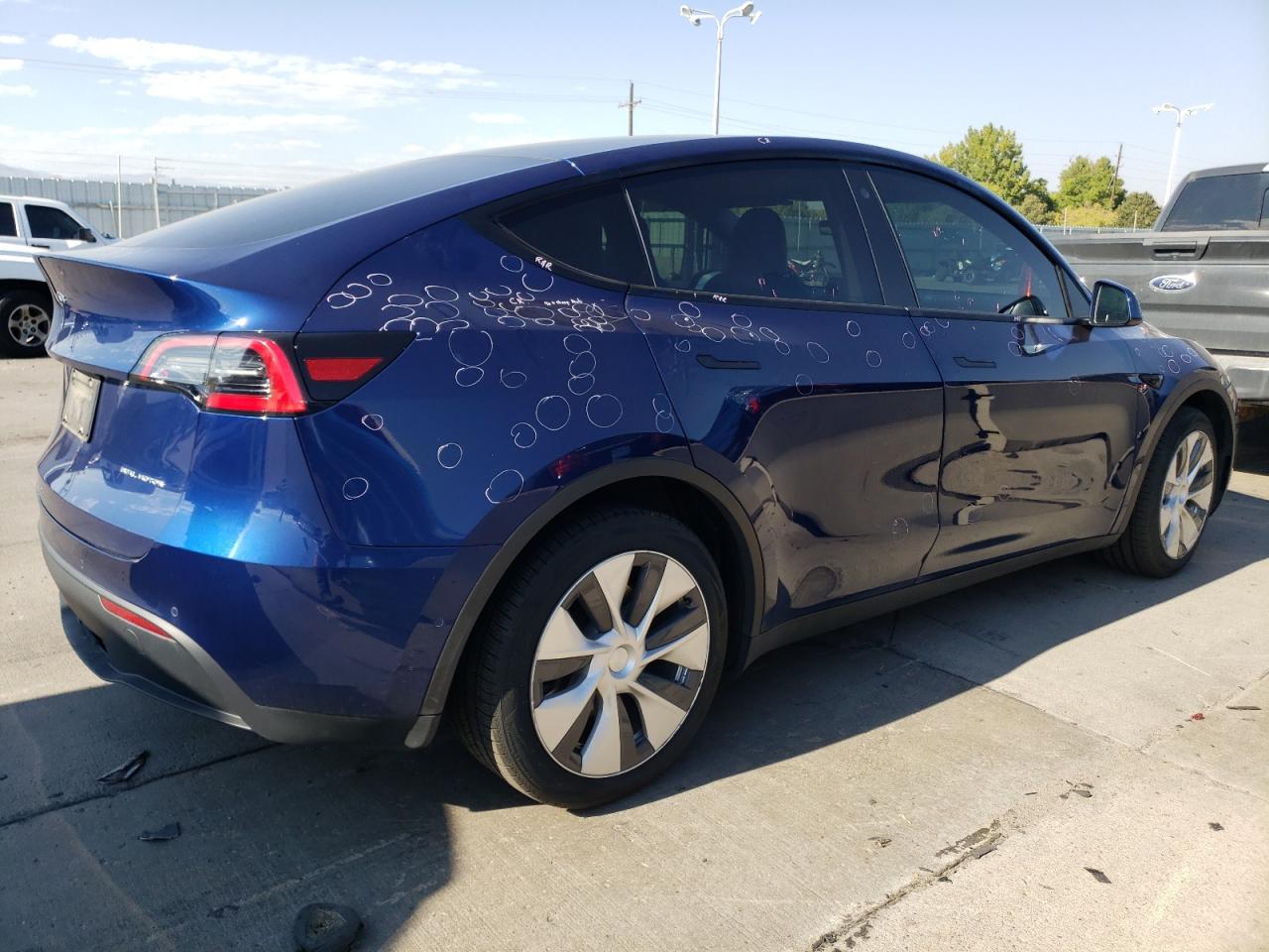 5YJYGDEE5MF083880 2021 Tesla Model Y