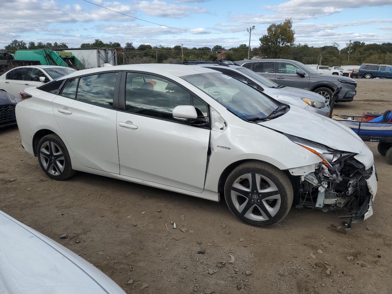 VIN JTDKARFU2H3052552 2017 TOYOTA PRIUS no.4