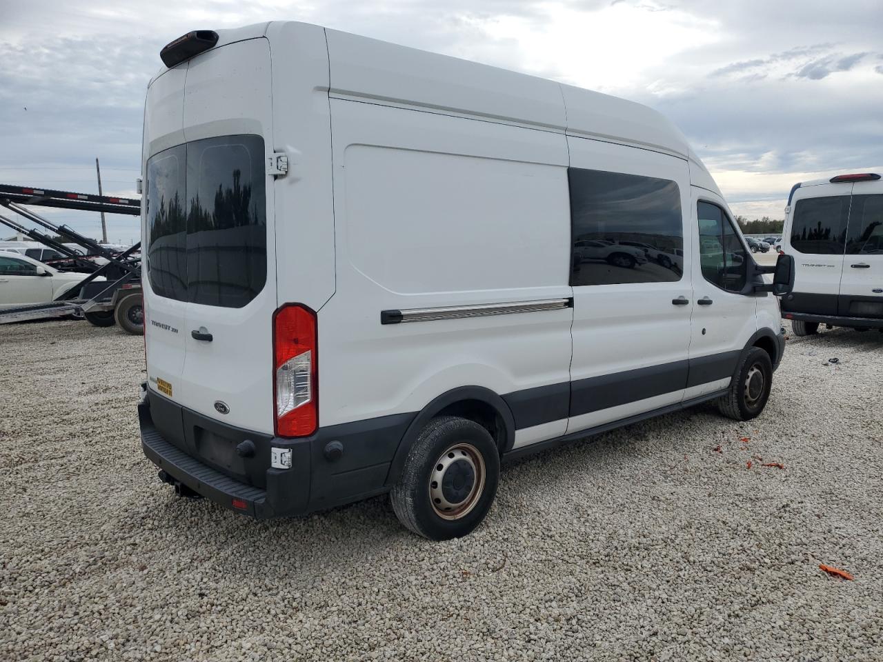 VIN 1FTBW2XG5KKA78545 2019 FORD TRANSIT no.3