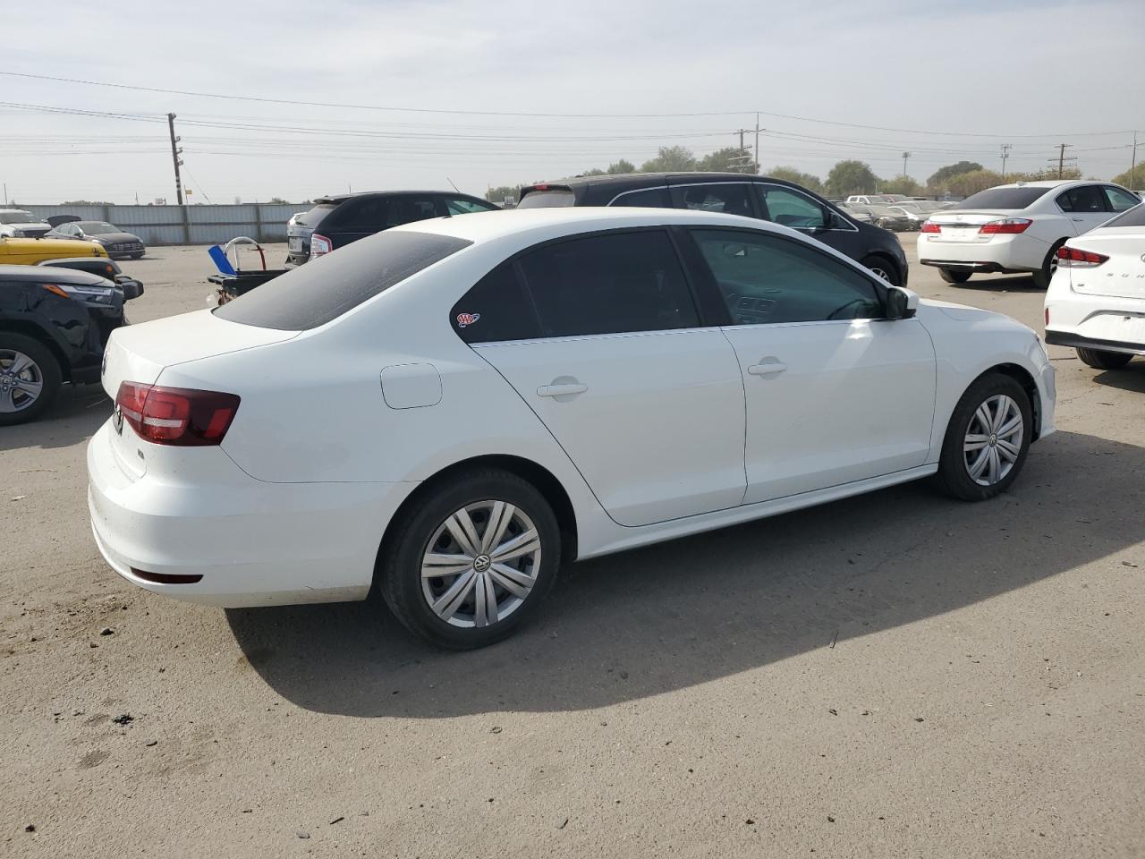 2017 Volkswagen Jetta - Image 3