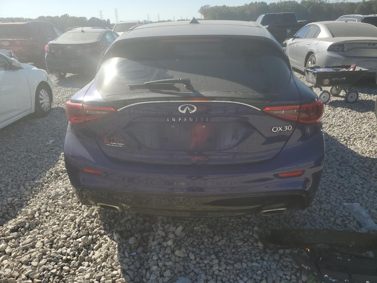 SJKCH5CP5HA033798 2017 Infiniti Qx30 Base