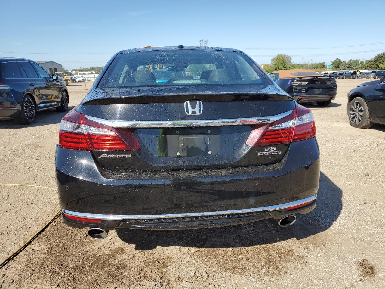 1HGCR3F91HA019772 2017 Honda Accord Touring