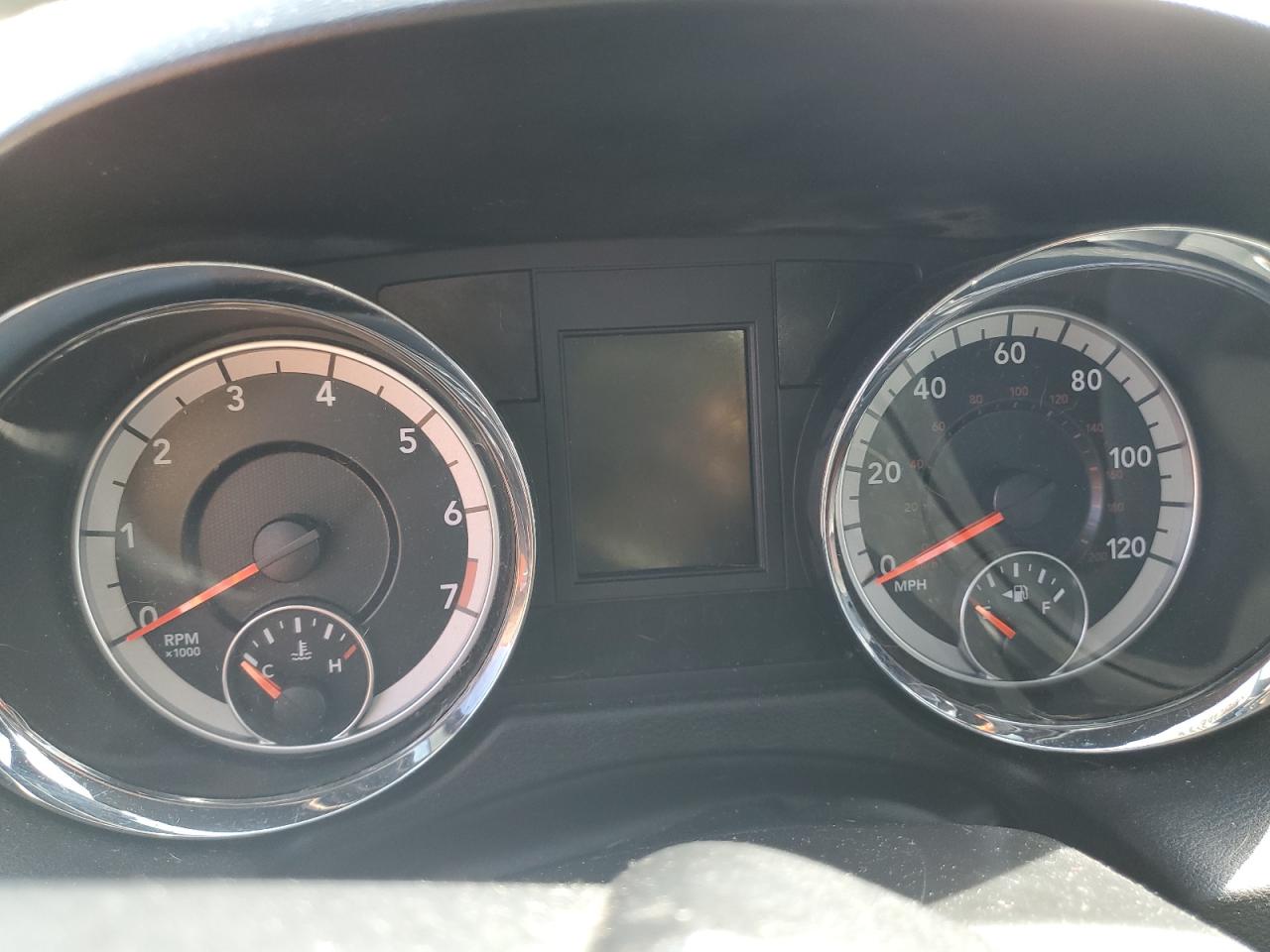 2019 Dodge Caravan - Image 9