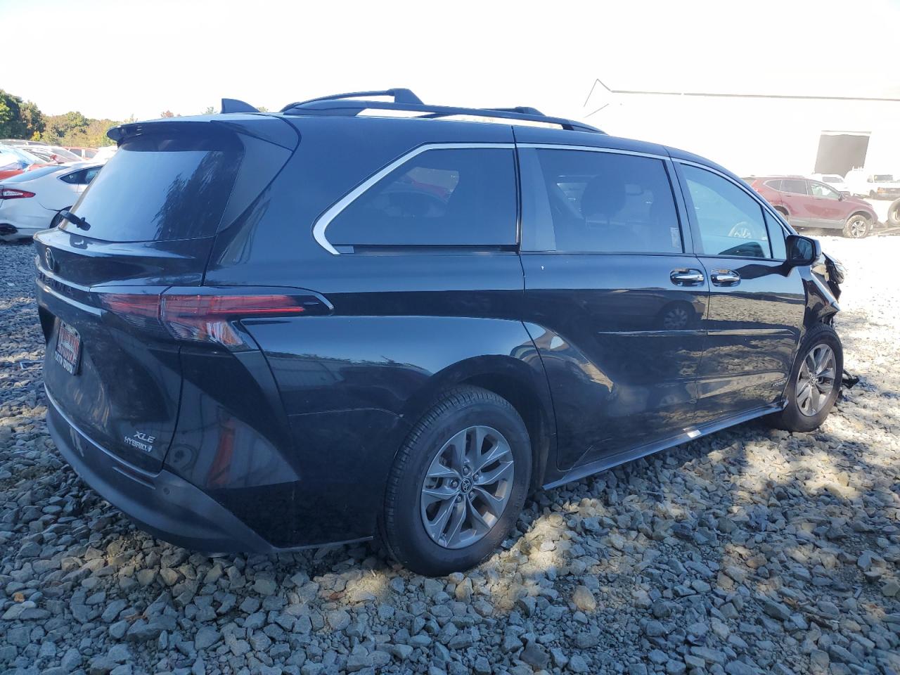 2021 Toyota Sienna - Image 3