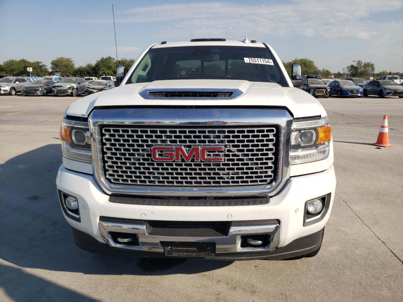 2017 GMC Sierra - Image 5