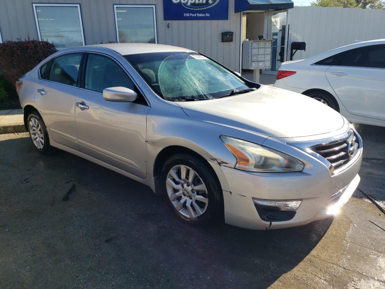 2015 Nissan Altima - Image 4