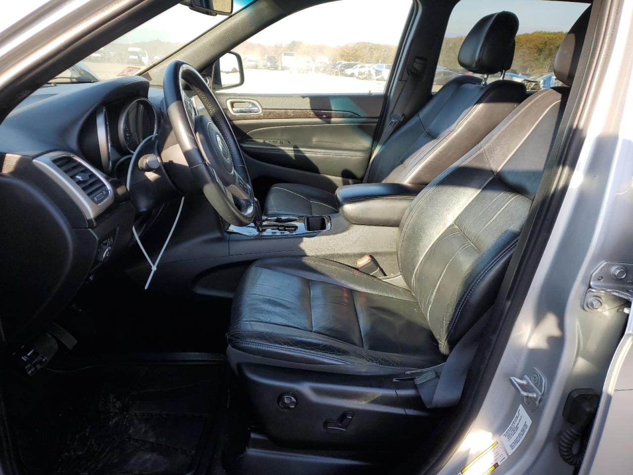 2012 Jeep Grand Cherokee - Image 7
