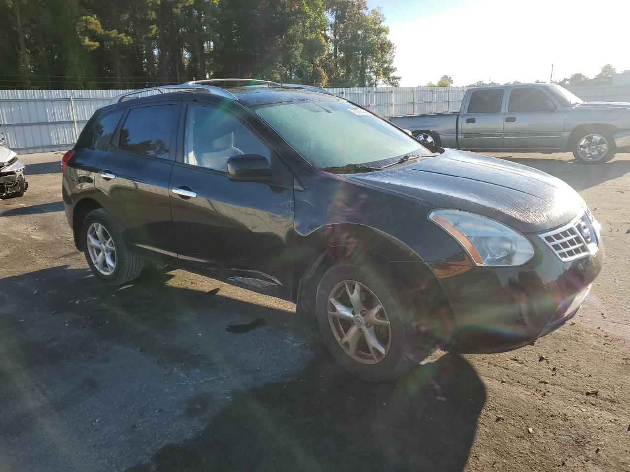 2010 Nissan Rogue - Image 4