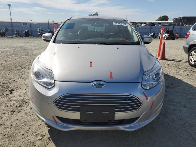 Хетчбеки FORD FOCUS 2014 Сріблястий