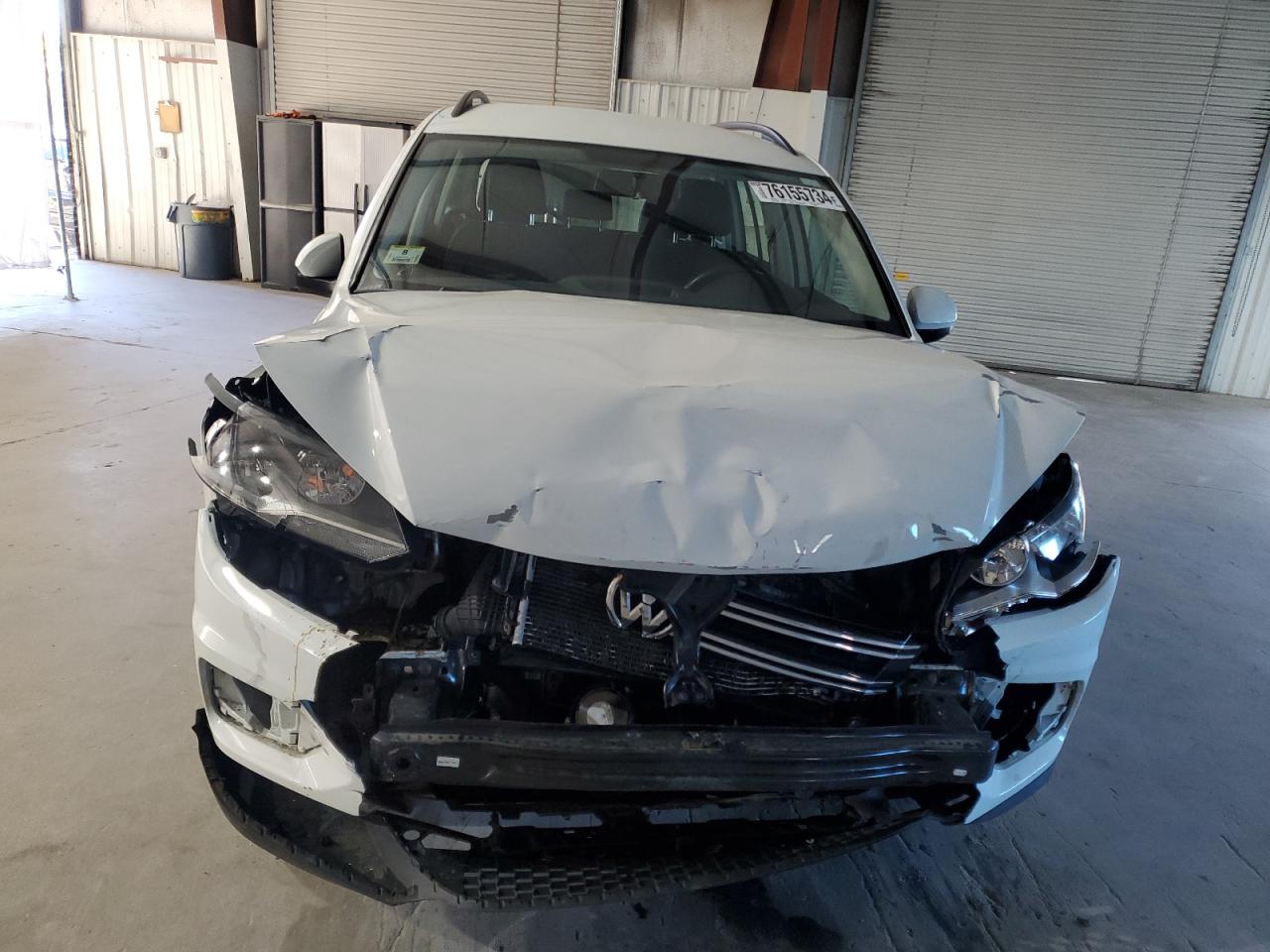 2017 Volkswagen Tiguan - Image 5