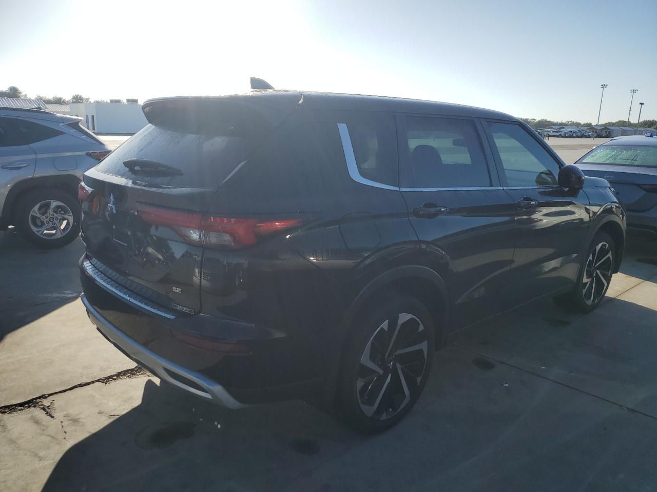 2023 Mitsubishi Outlander Se VIN: JA4J3UA82PZ015347 Lot: 76423294