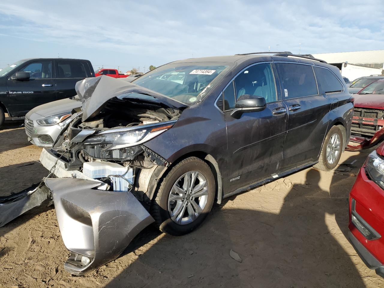 2021 Toyota Sienna - Image 1