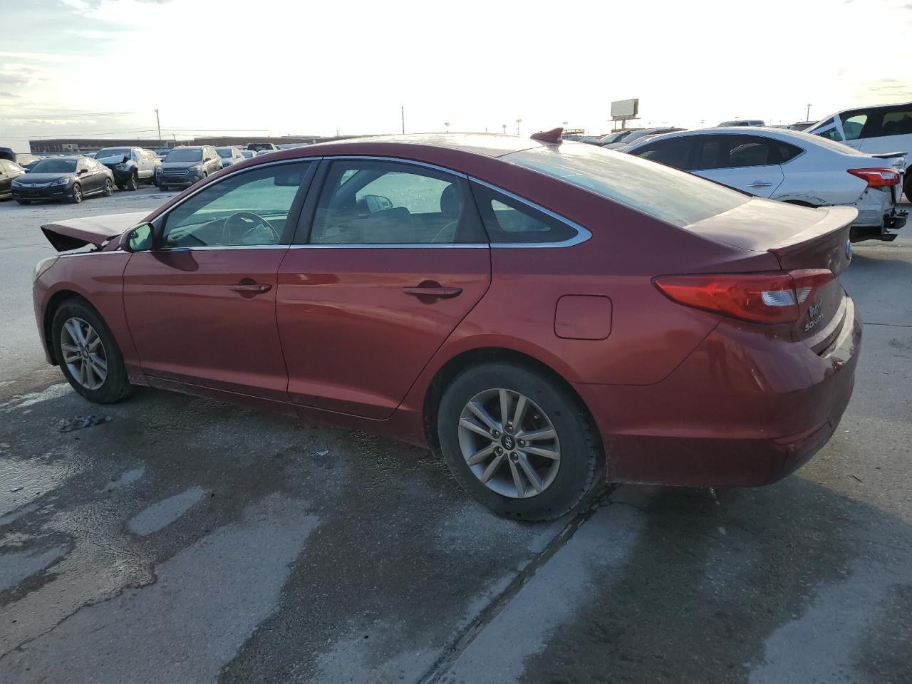 2016 Hyundai Sonata - Image 2