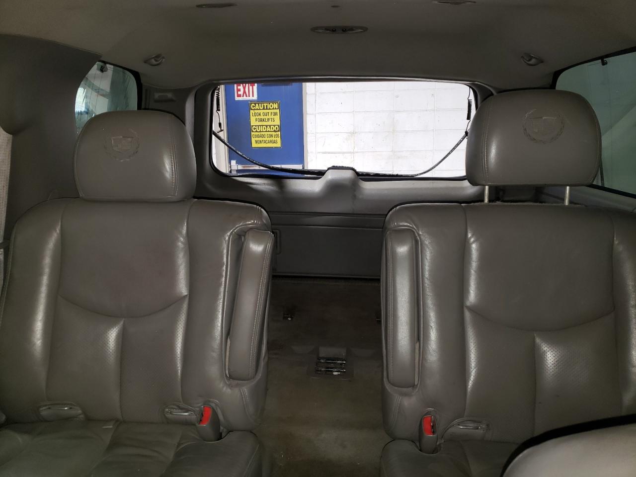 1GYEK63NX4R181842 2004 Cadillac Escalade Luxury