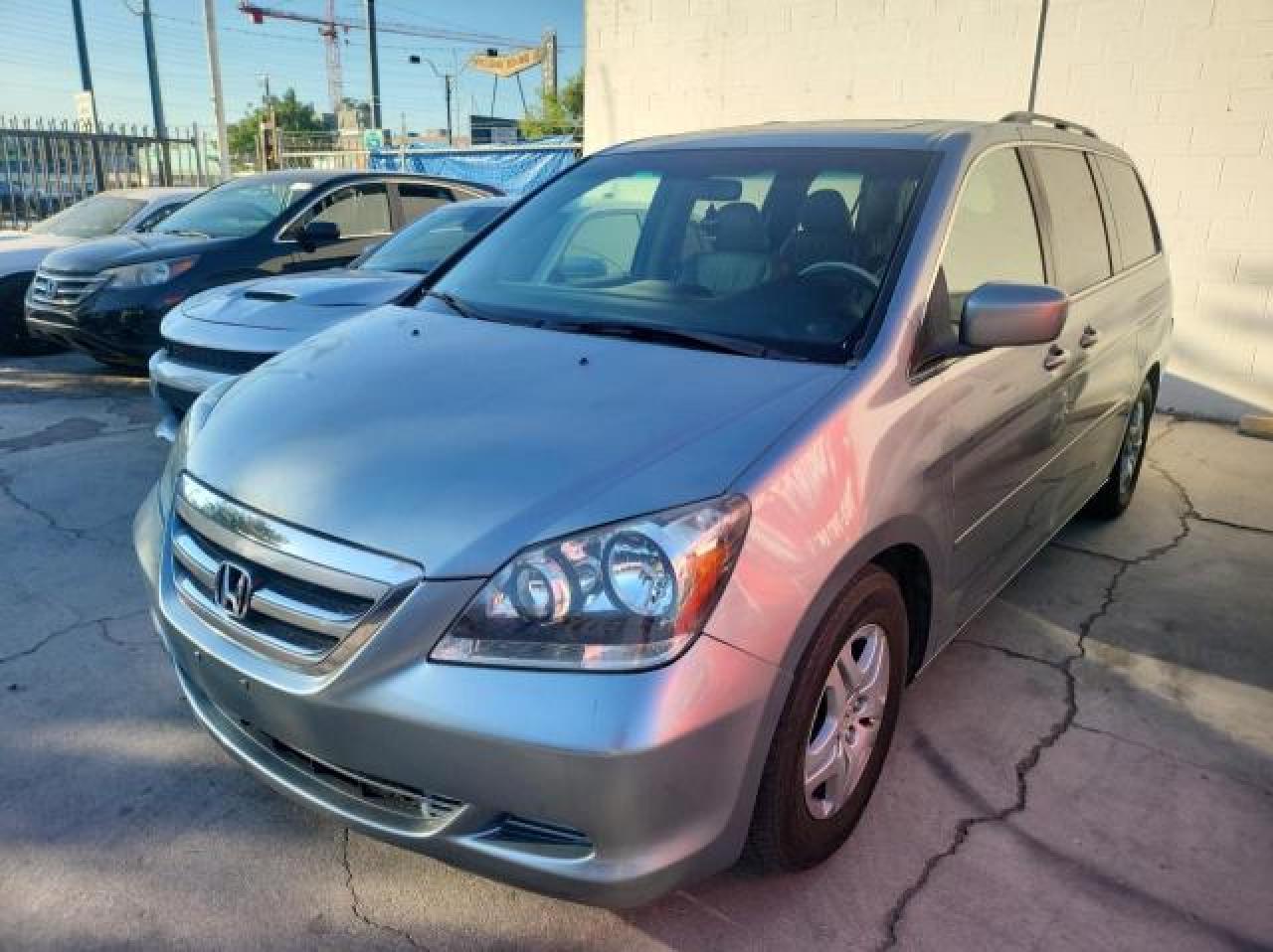 2007 Honda Odyssey - Image 2