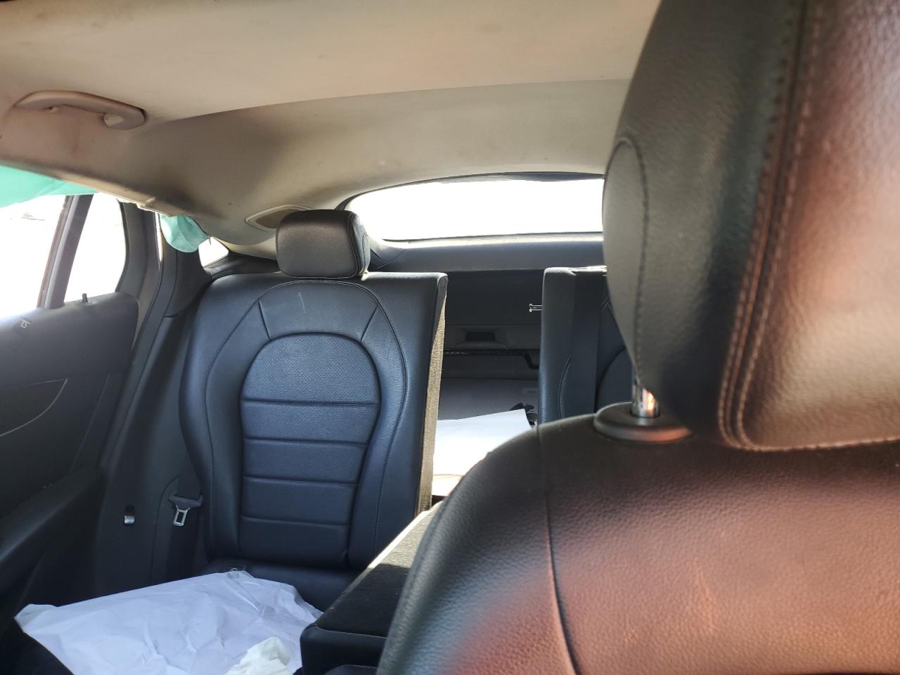 2017 Mercedes-Benz GLC - Image 10